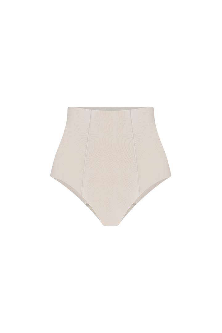 Classic panty made of premium microfiber with soft compression (020761)